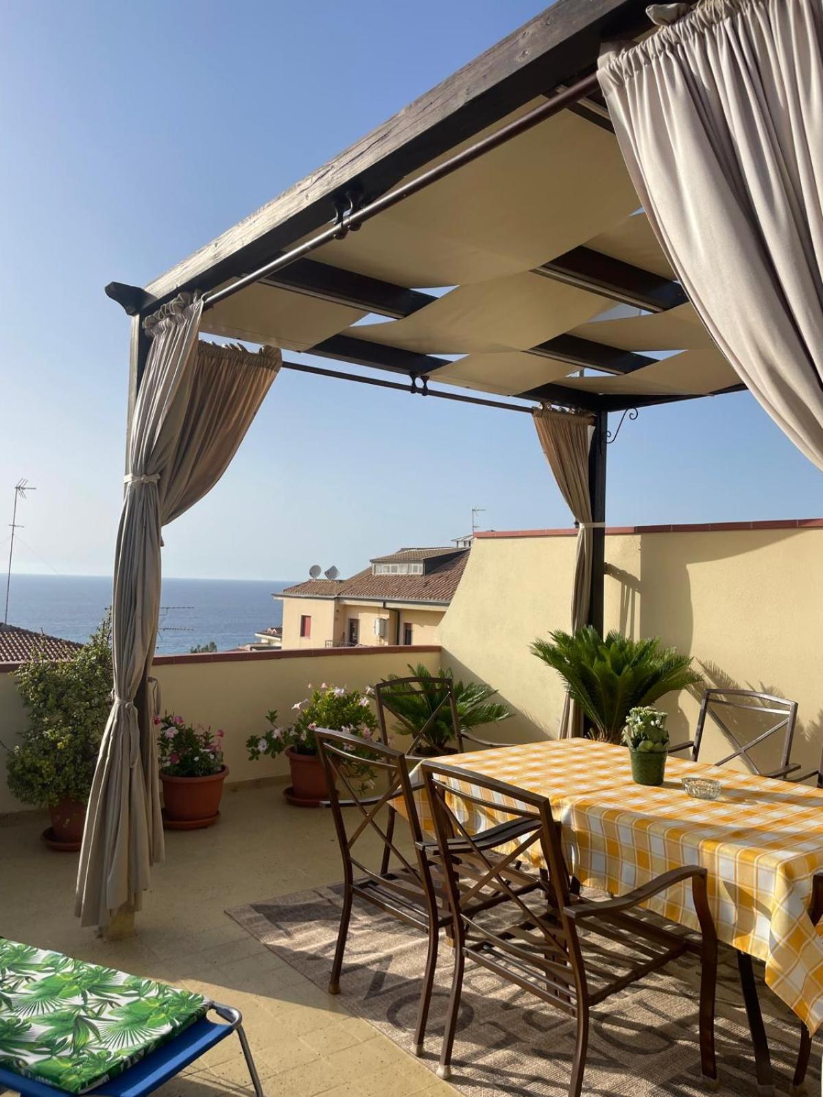 Terrazza Sabine Accomodation Tropea Exterior foto